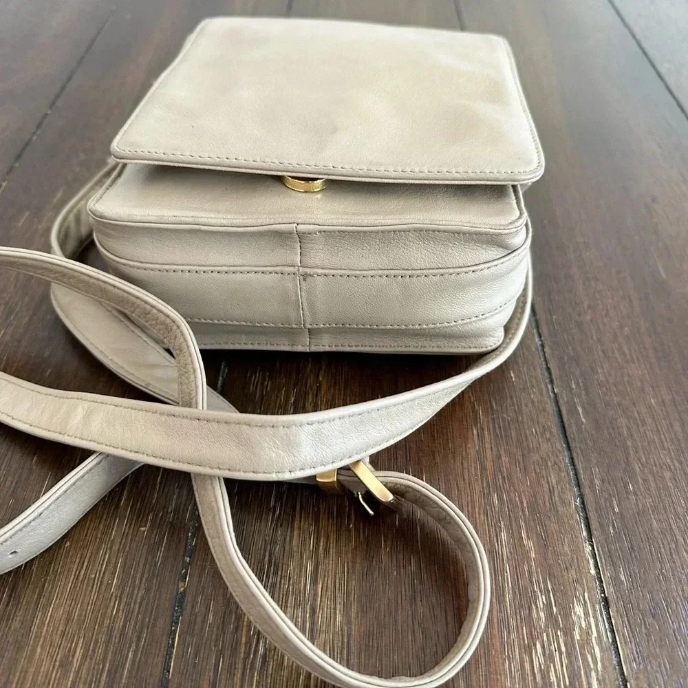 Vintage Perlina New York cross body bag